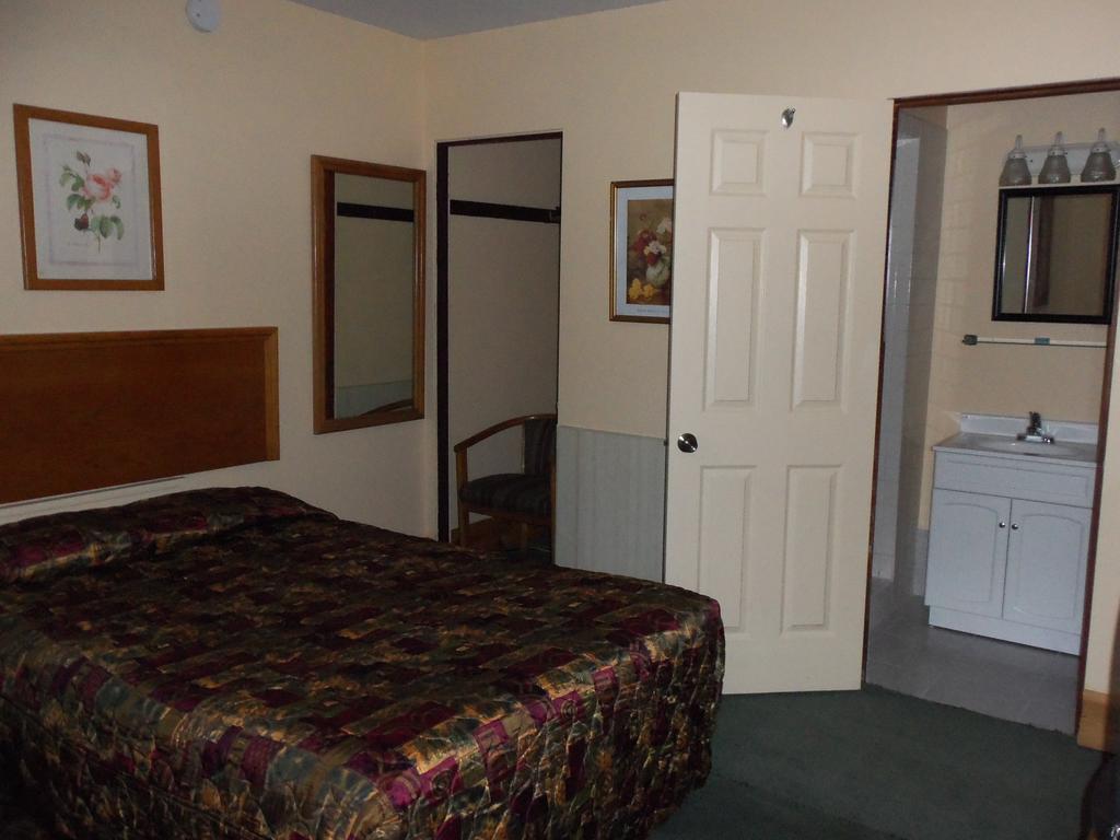 Glenview Motel Dubuque Luaran gambar